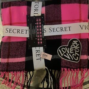 Long scarf